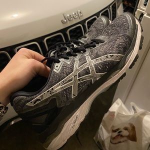 ASIC Running shoes